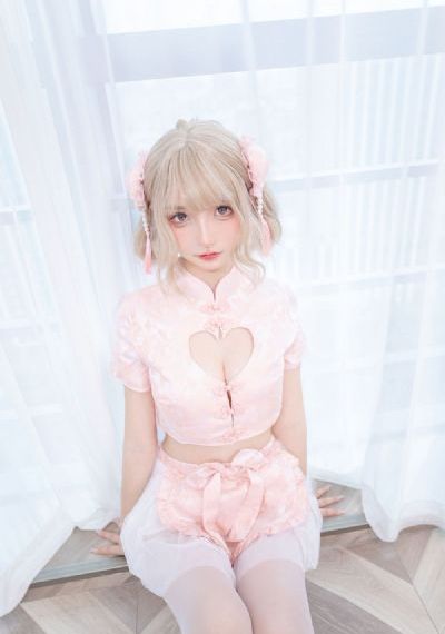 夏季短袖看见女生乳突_4K高清完整版