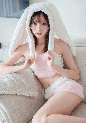 秋霞7777鲁丝伊人久久影院_剧情片免费观看超清