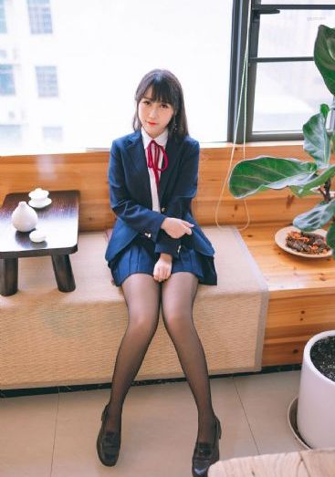 《漂亮的女邻居》4_免VIP免费在线观看